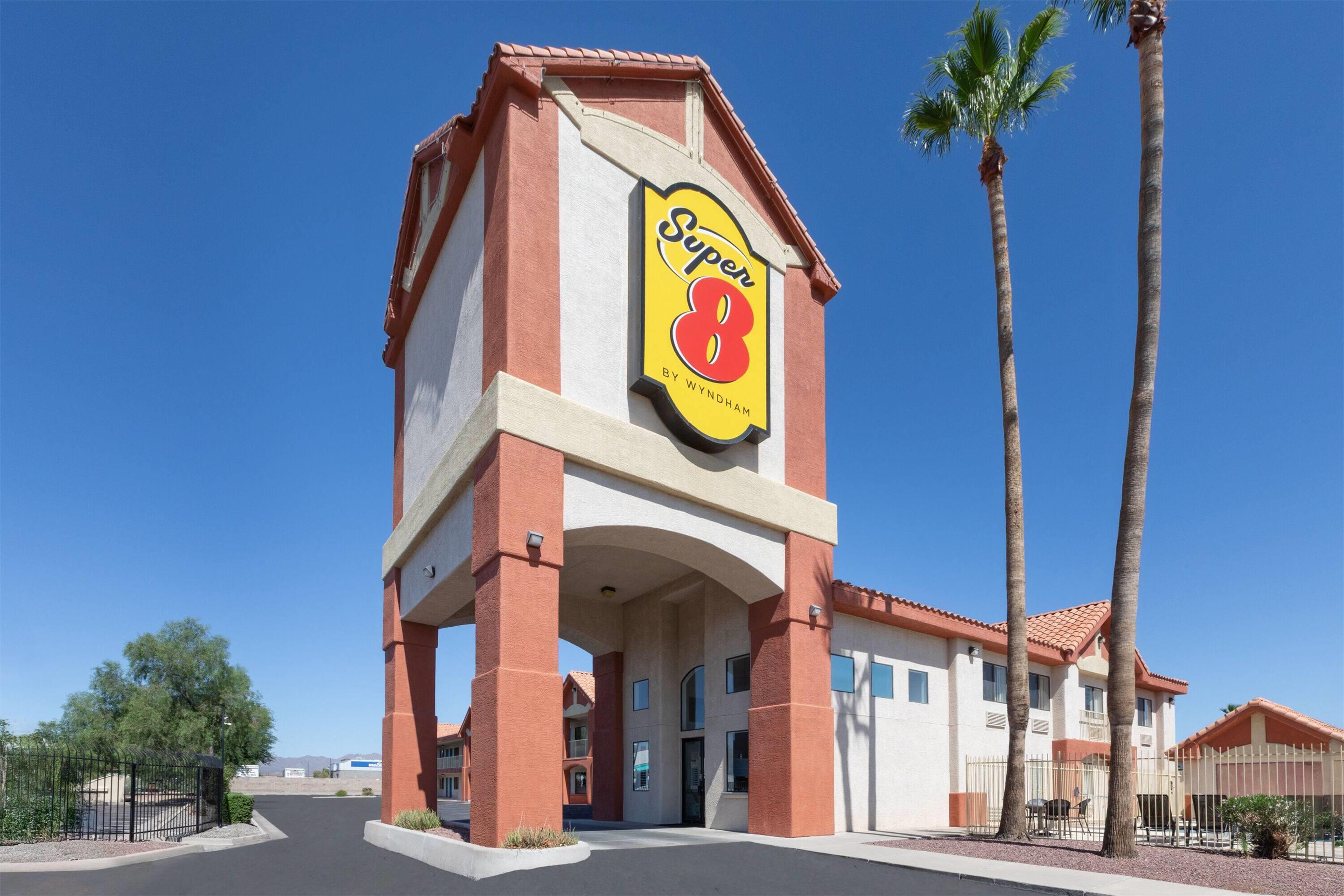 Exterior | Super 8 by Wyndham Tucson/Grant Road Area AZ
