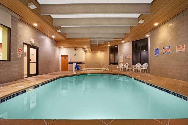 Pool - Days Inn Eagan