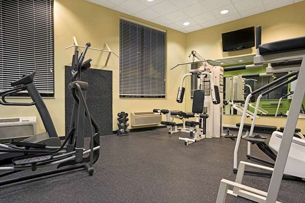 Fitness/ Exercise Room - Days Inn Eagan