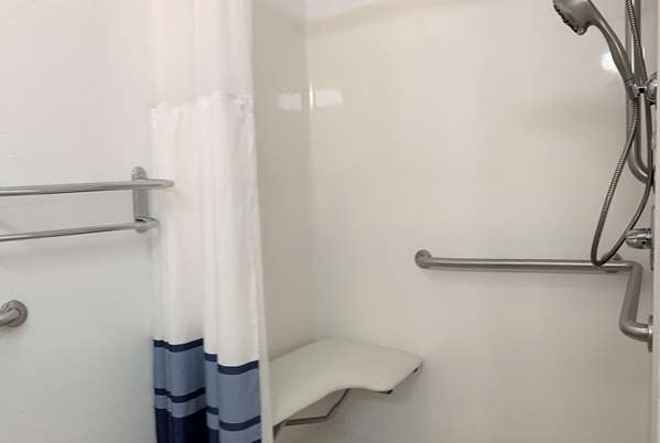  - Baymont Inn & Suites Paw Paw