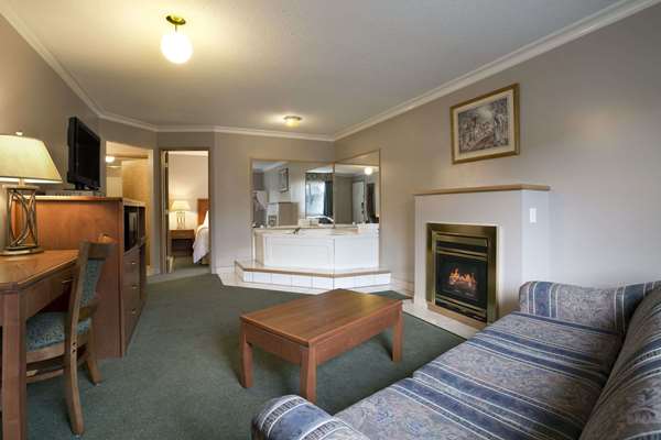 Suite - Ramada Limited Hotel Merritt