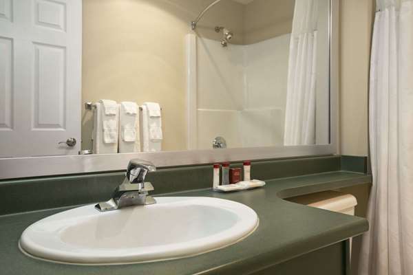  - Ramada Limited Hotel Merritt
