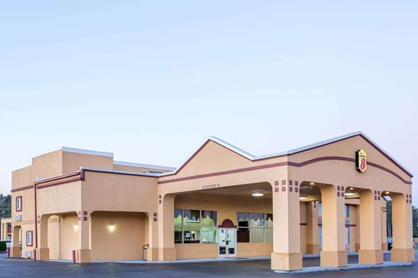 Exterior view - Super 8 Motel Forsyth - I-75, Exit 186