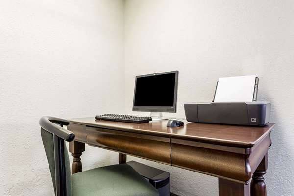 Conference Area - Super 8 Motel Forsyth - I-75, Exit 186