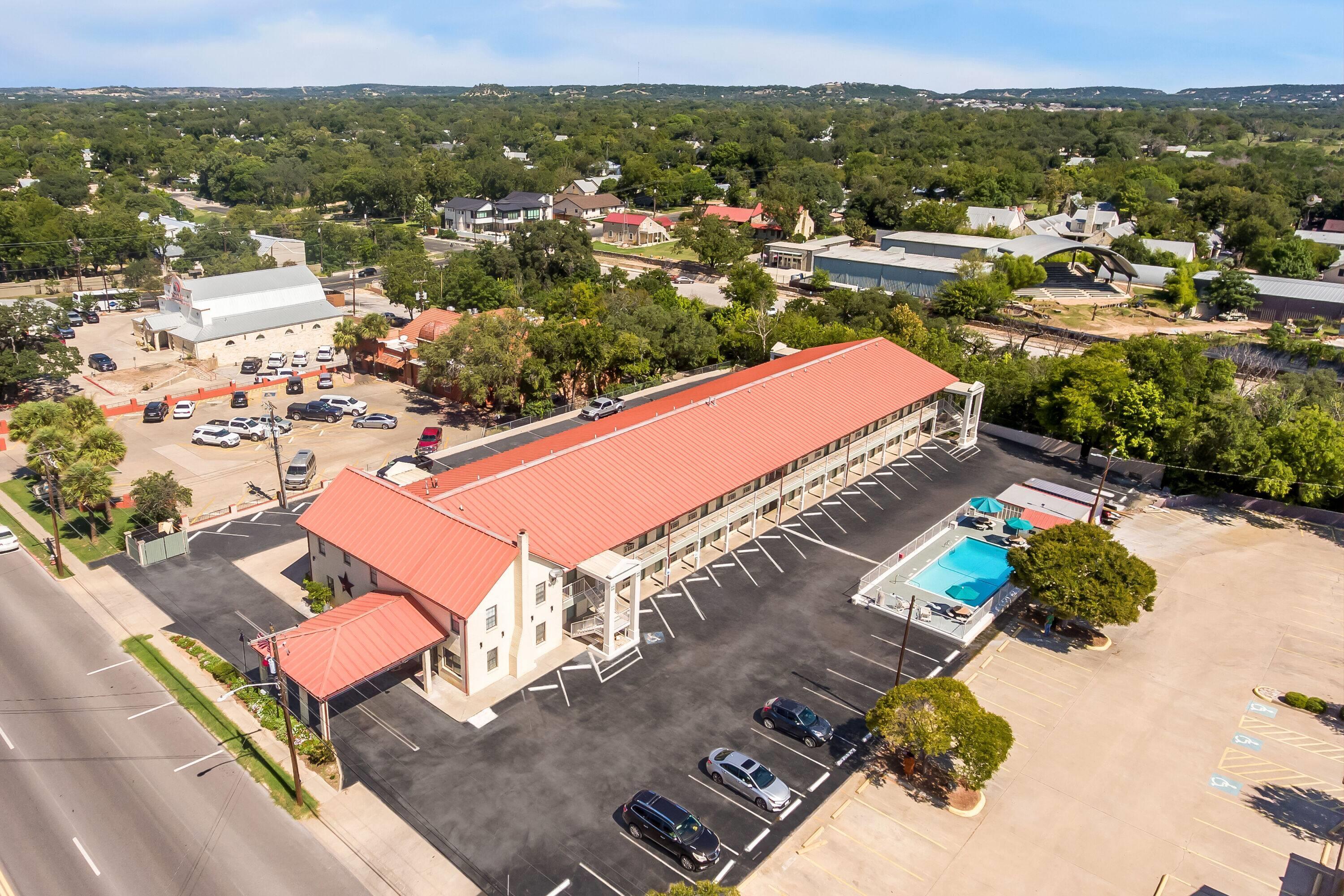 Exterior | Super 8 by Wyndham Fredericksburg
