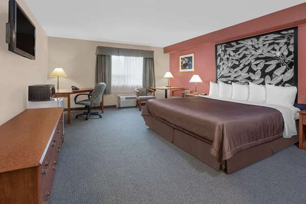  - Super 8 Hotel Sault Ste Marie