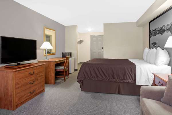  - Super 8 Hotel Sault Ste Marie