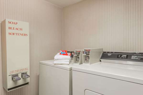  - Days Inn Yadkinville