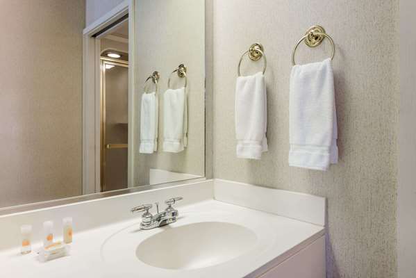  - Days Inn Yadkinville