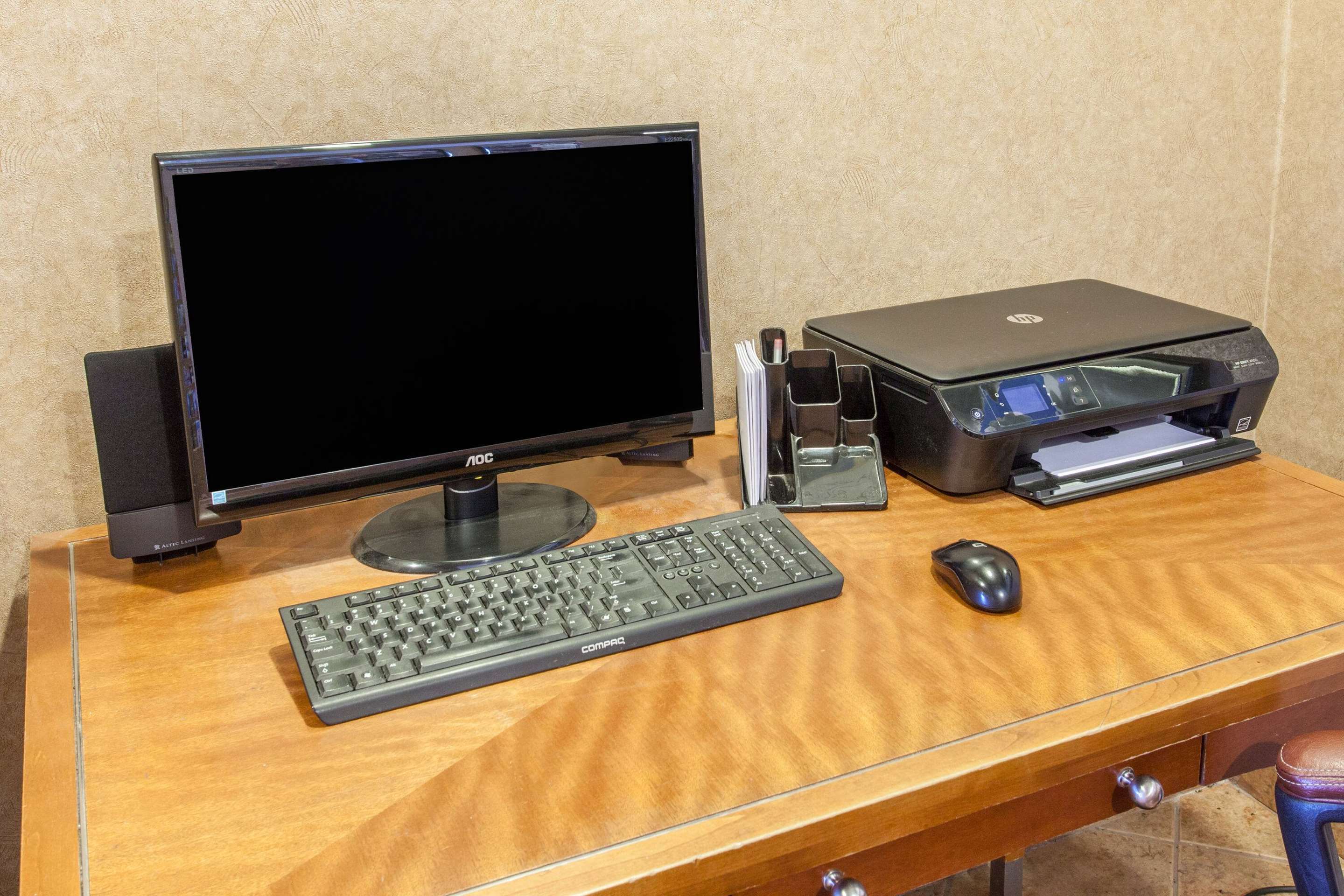 Business Center | Ramada by Wyndham Sparta/At Speedway