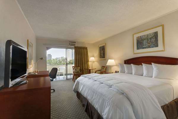  - Days Inn Balboa Park San Diego - I-5, Exits 16 & 16B