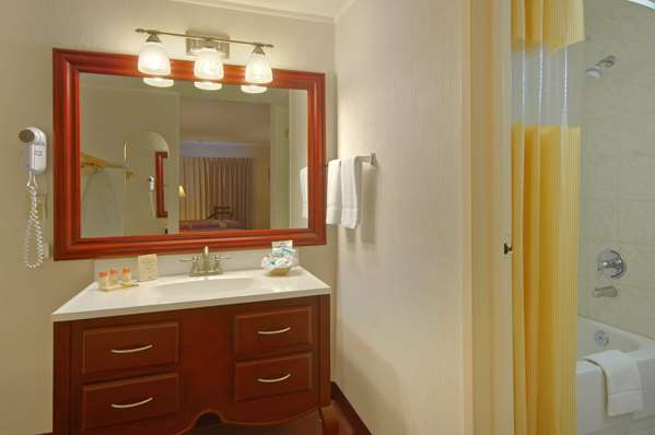  - Days Inn Balboa Park San Diego - I-5, Exits 16 & 16B