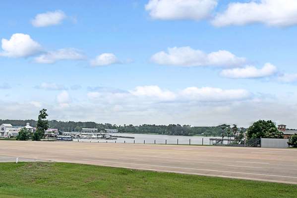  - Super 8 Motel Montgomery