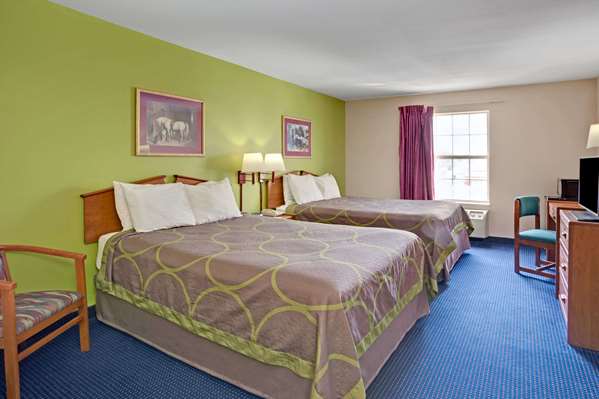  - Super 8 Hotel Expo Center Area Louisville - I-65, Exit 132
