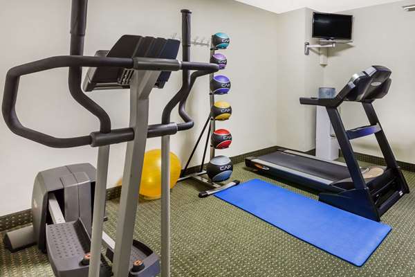 Fitness/ Exercise Room - Days Inn New Iberia