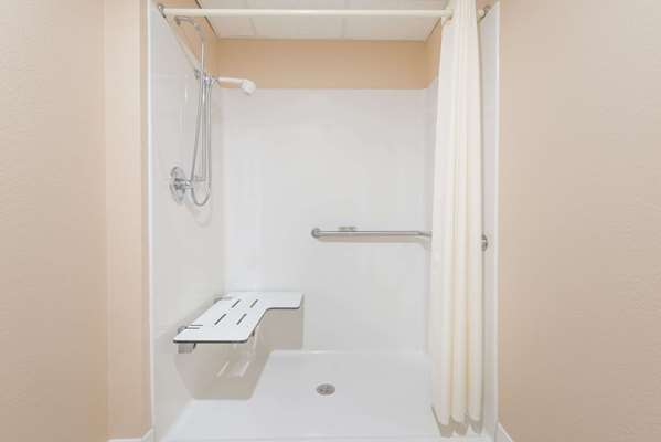  - Super 8 Hotel Fort Dodge