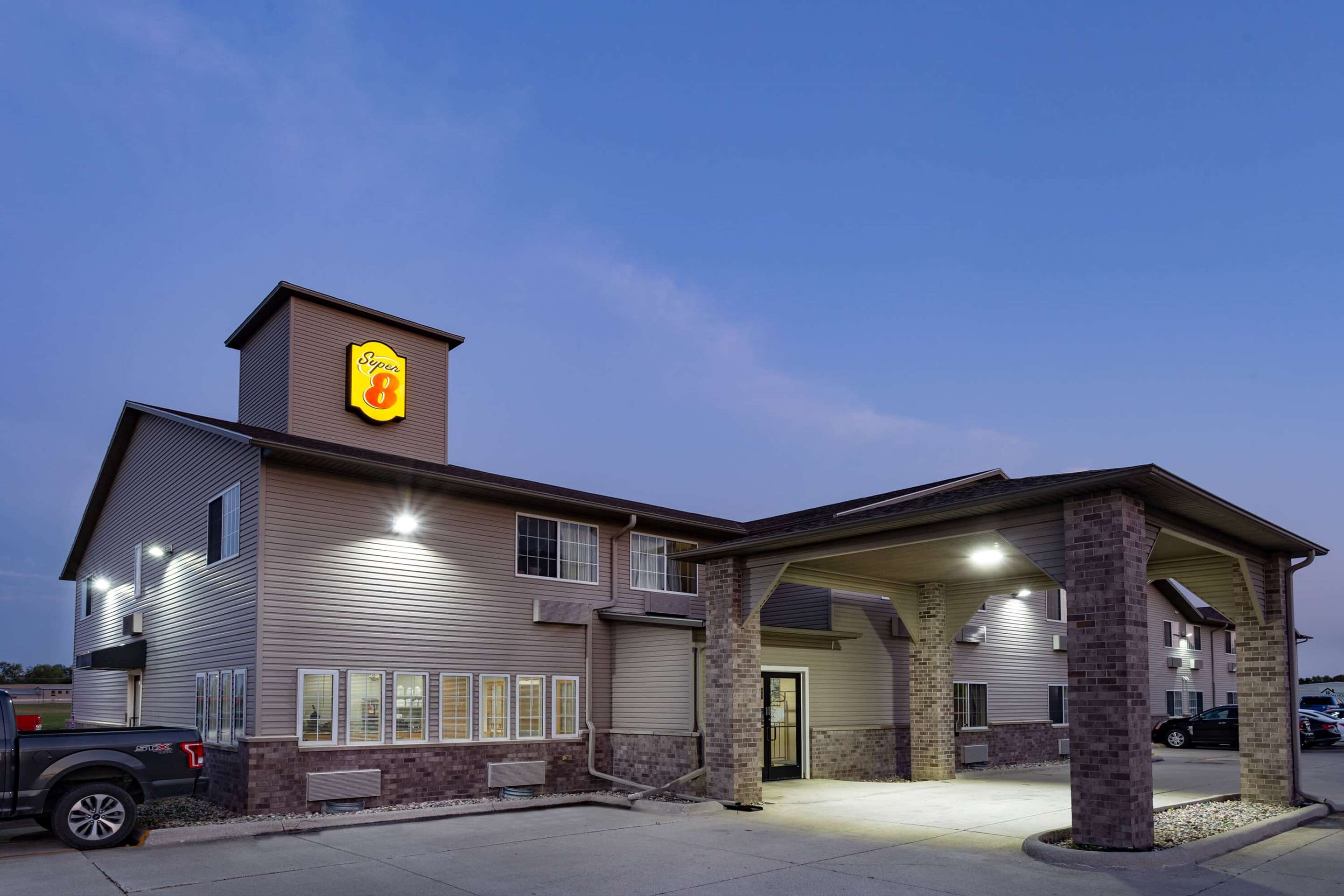 Exterior | Super 8 by Wyndham Fort Dodge IA