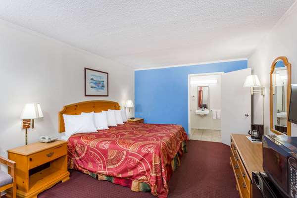  - Days Inn Summerton - I-95, Exit 108