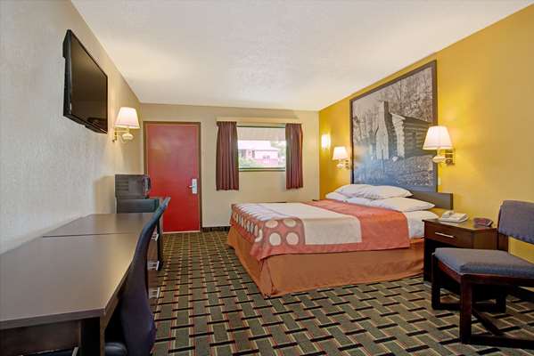  - Super 8 Hotel Springdale - I-275, Exit 41