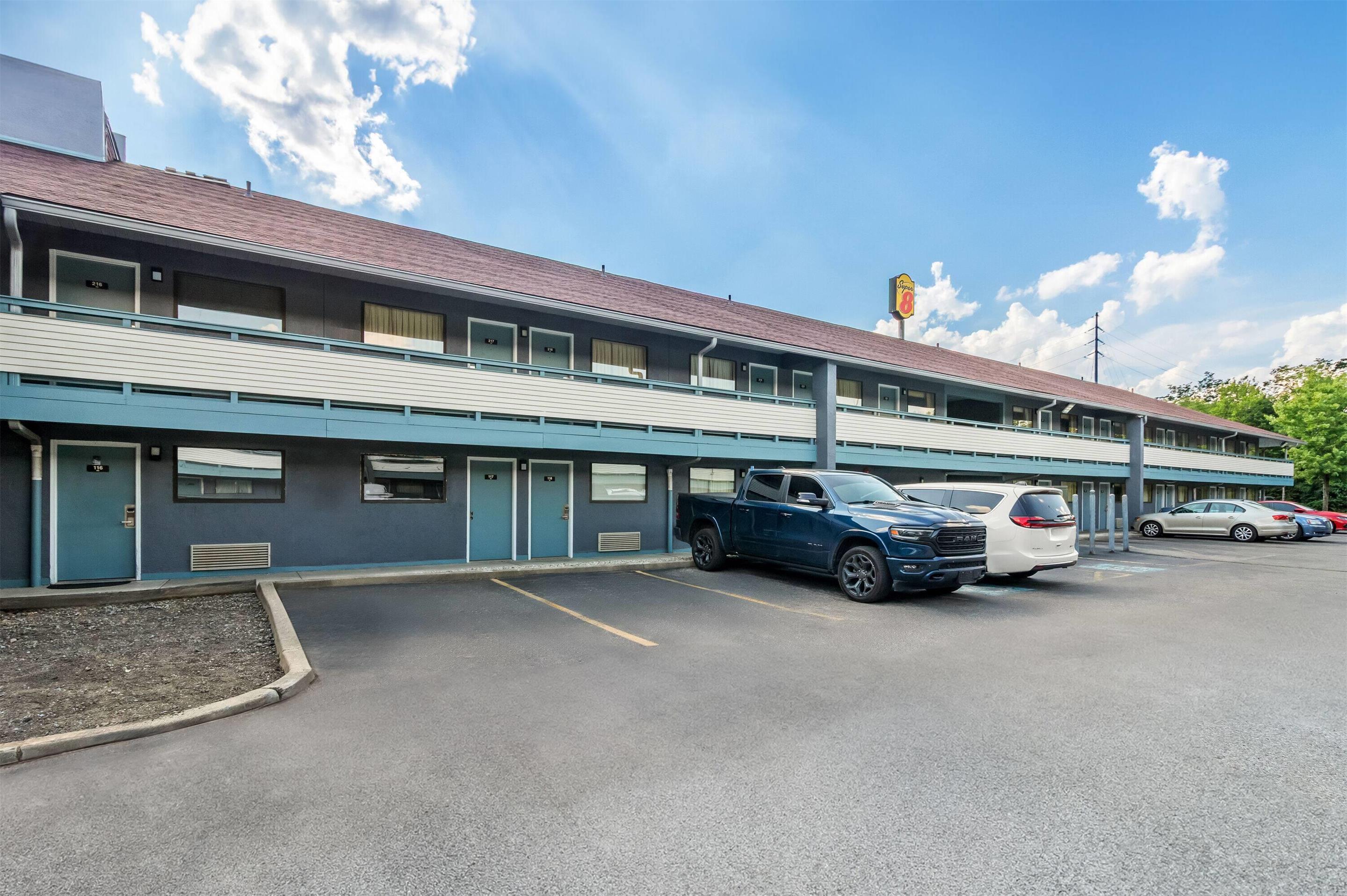 Exterior | Super 8 by Wyndham Cincinnati OH