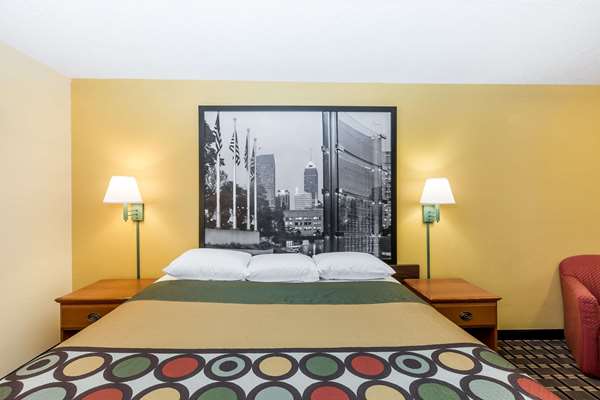  - Super 8 Hotel Indianapolis - I-65, Exit 103