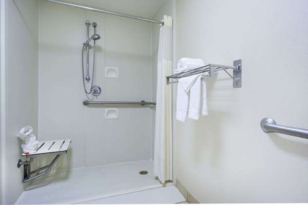  - Days Inn Airport Columbus