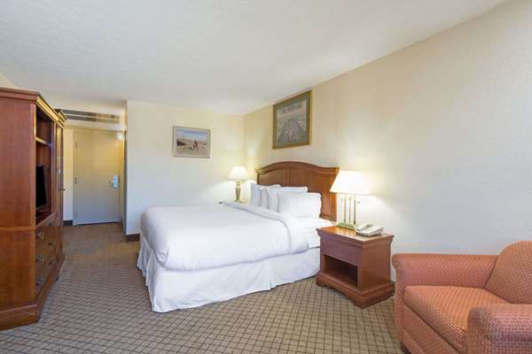  - Days Inn Airport Columbus