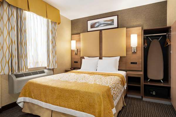  - Days Inn Brooklyn Heights