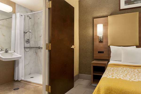  - Days Inn Brooklyn Heights