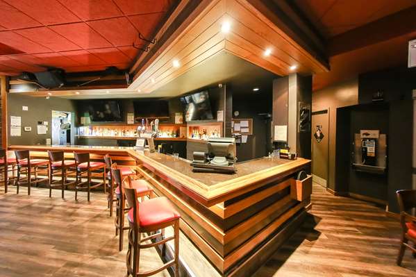 Bar - Howard Johnson Inn Winnipeg