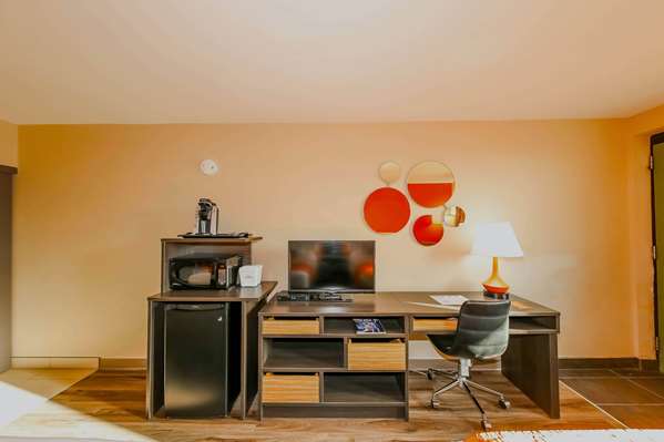  - Howard Johnson Inn Winnipeg