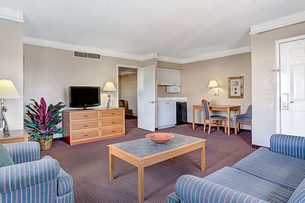 Suite - Days Inn City Center Tucson - I-10, Exit 257