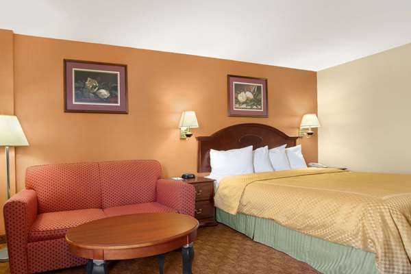  - Ramada Limited Hotel Columbia - I-20, Exit 65