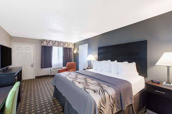  - Days Inn Ennis - I-45, Exit 251