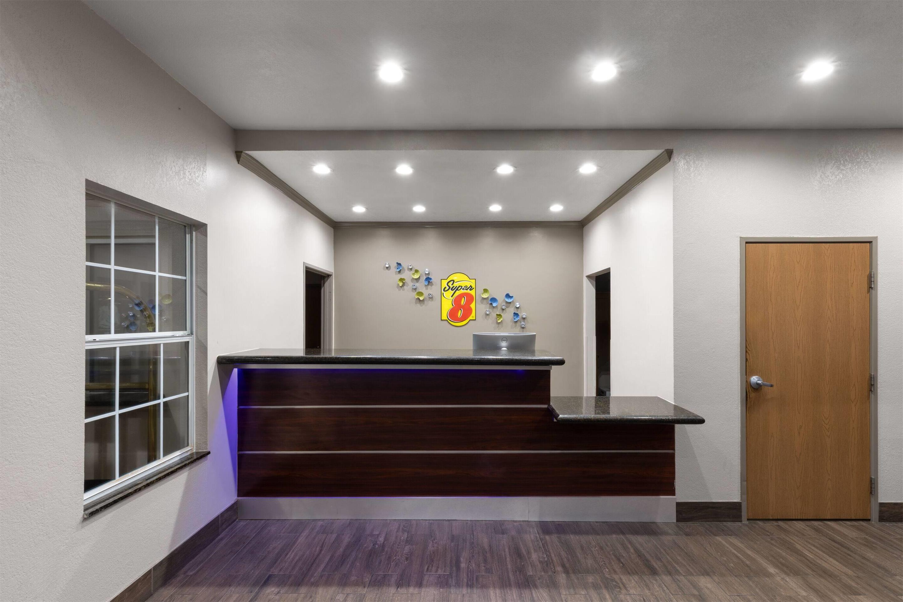 Reception | Super 8 by Wyndham San Antonio/Alamodome Area