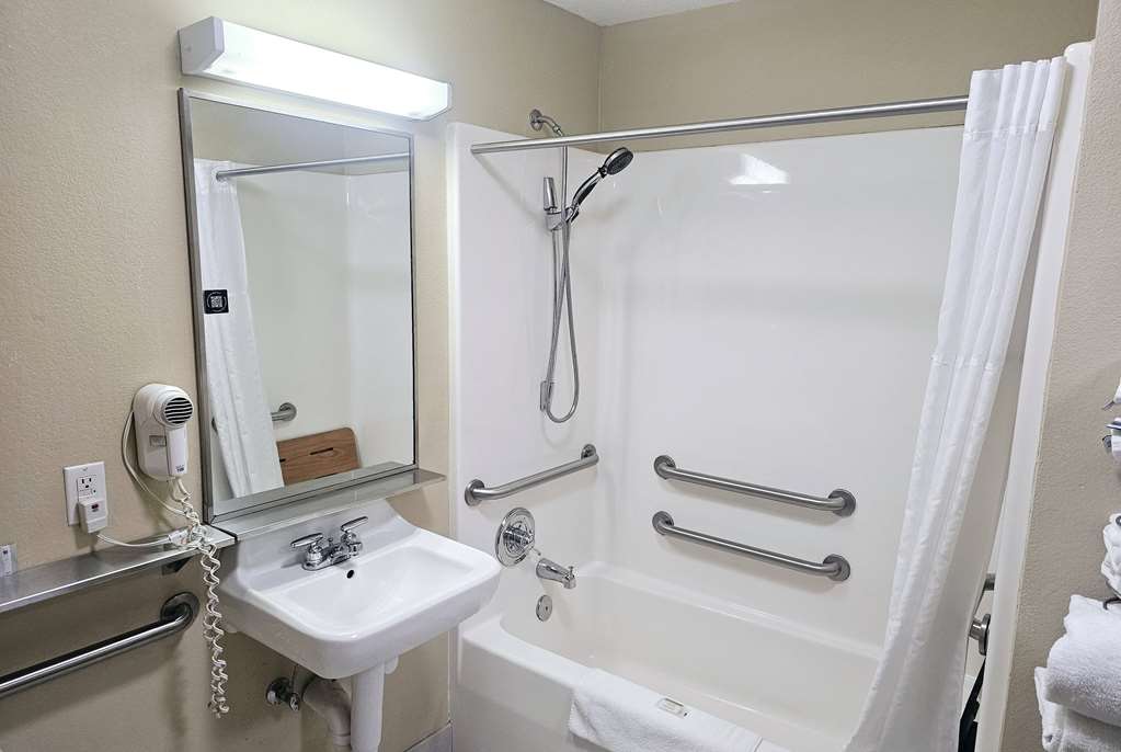 BAYMONT SUITES ROLLA-guestroom-Guest Room,Bathroom,On-Site.jpg