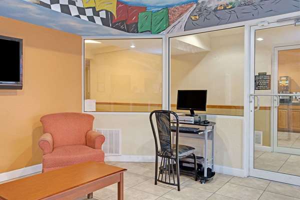Conference Area - Super 8 Motel Daytona Beach