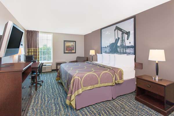  - Super 8 Hotel South Oklahoma City - I-35, Exit 124A