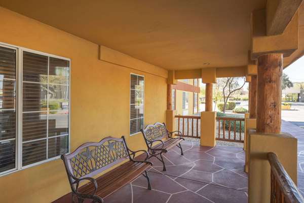 Exterior view - Days Inn & Suites Surprise