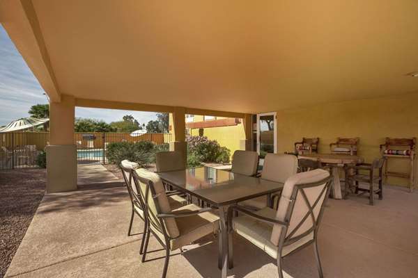 Exterior view - Days Inn & Suites Surprise