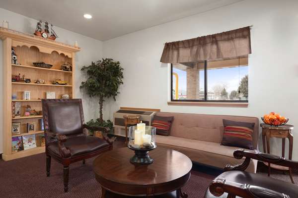  - Travelodge Elko - I-80, Exit 303