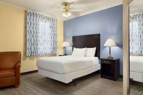  - Days Inn Euless
