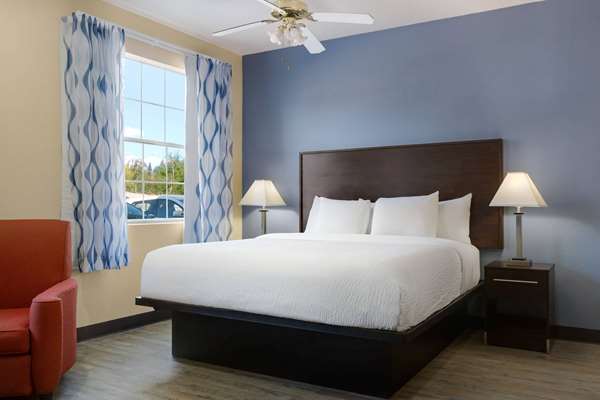  - Days Inn Euless