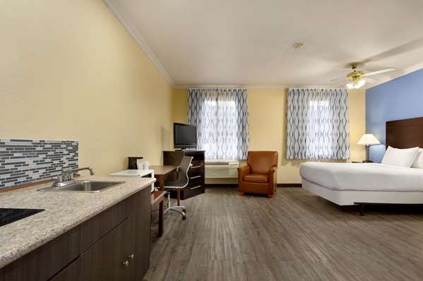 - Days Inn Euless