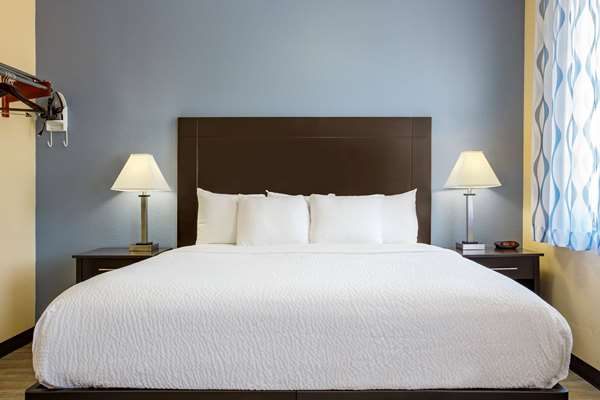 Suite - Days Inn Euless