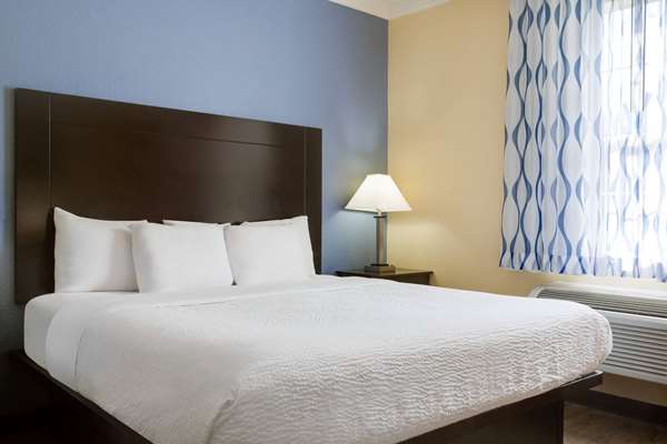  - Days Inn Euless