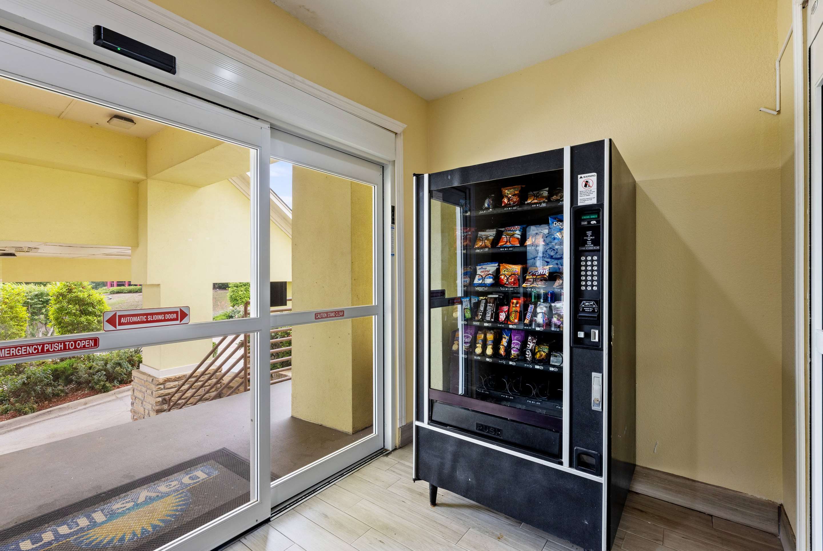 Property amenity | Days Inn & Suites by Wyndham DFW Airport South-Euless