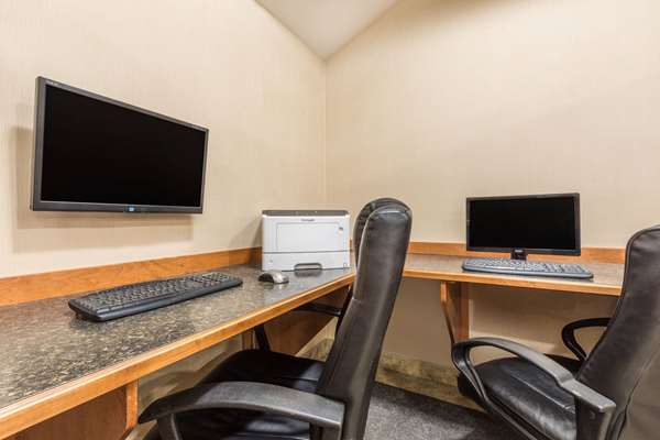 Conference Area - Ramada Inn Clairmont