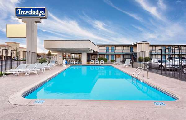 Pool - Travelodge Page