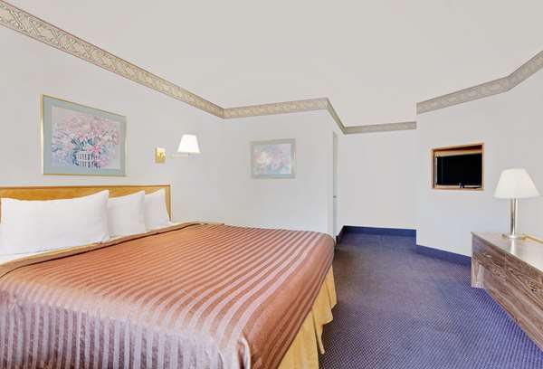  - Travelodge Page